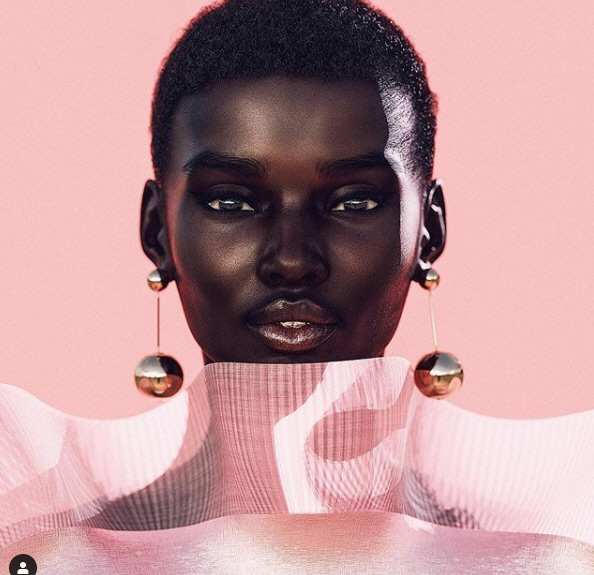 세계 최초 3D 디지털 슈퍼모델 슈두. 슈두 공식 인스타그램