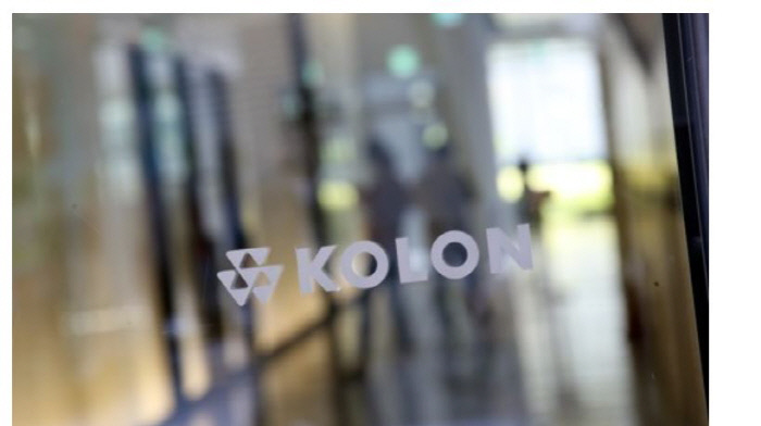 인보사 파문을 일으킨 코오롱티슈진의 상장폐지 심사를 앞두고 모회사인 코오롱생명과학이 10일 급등세를 보여 눈길을 끌고 있다. 연합뉴스