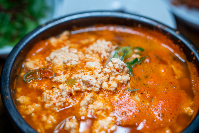 해콩으로 만든 순두부.