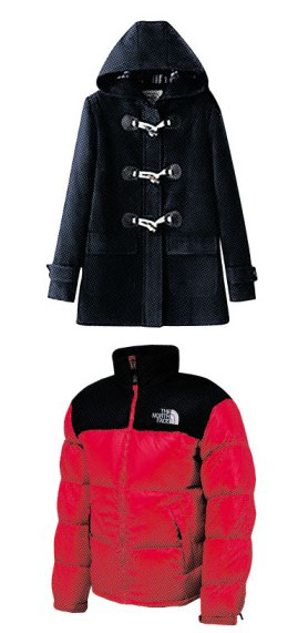 1990년대 부의 상징으로 여겨졌던 더플 코트(duffel coat). 단추 모양이 떡볶이의 떡 모양을 닮았다고 해서 ‘떡볶이 코트’라고도 불린다.(위) 아래는 2010년 전후로 크게 유행한 아웃도어 브랜드 노스페이스의 패딩. 워낙 많은 학생들이 입어 ‘교복 점퍼’로 불리기도 했다. 인터넷 캡처