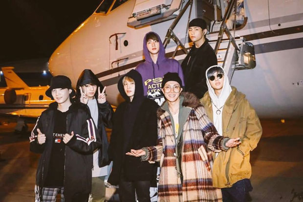 지난해 10월 전용기를 타고 영국을 방문한 방탄소년단(BTS)