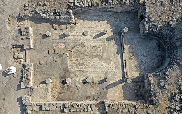 예수 그리스도가 빵 5개와 물고기 2마리로 5000명을 먹였다는 ‘오병이어의 기적’이 일어난 장소가 알려진 것과는 다를 수 있다는 주장이 나왔다./사진=마이클 아이젠버그