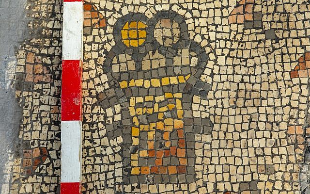 예수 그리스도가 빵 5개와 물고기 2마리로 5000명을 먹였다는 ‘오병이어의 기적’이 일어난 장소가 알려진 것과는 다를 수 있다는 주장이 나왔다./사진=마이클 아이젠버그