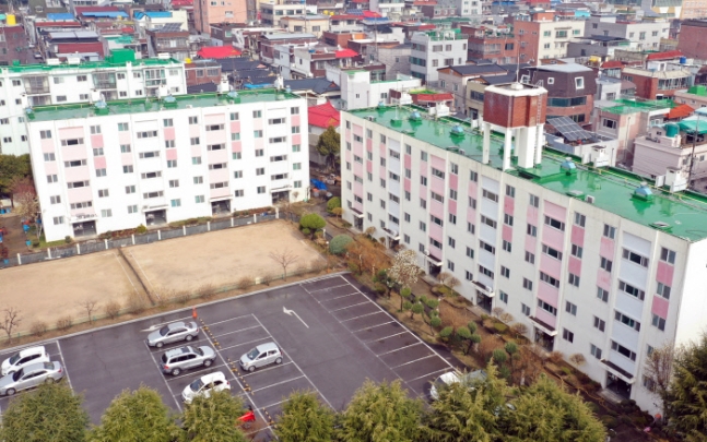 코호트 격리가 시행된 대구 한마음아파트. 연합뉴스