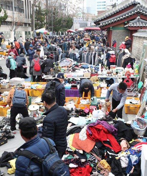 출처 : 연합뉴스 | 서울의 이색 시장, 동묘 구제시장