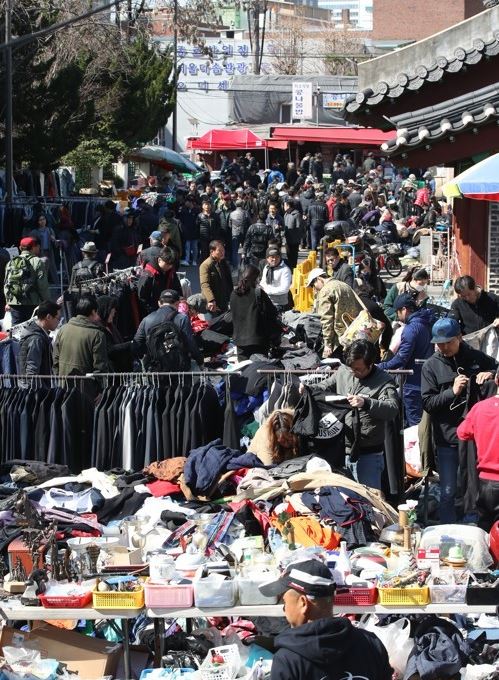 출처 : 연합뉴스 | 서울의 이색 시장, 동묘 구제시장
