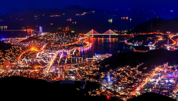 출처 : 한국관광공사 | '한국의 나폴리' 삼척 장호항, 여름에도 시원한 '대관령 양떼목장', 휴양부터 볼거리까지 '전남 여수', 강원 3대 미항 '남애항'