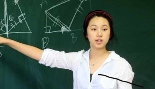 출처: 인터넷 커뮤니티 ㅣ용접공 비하 논란, 주예지 누구길래? 과거 "엄마가 차려주신 밥 먹었니" 발언 눈길