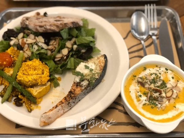 힐사이드 테이블의 델리&브런치 메뉴