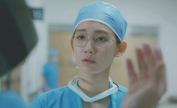 출처=tvN 드라마 '슬기로운 의사생활''슬기로운 의사생활' 장겨울 역 '신현빈' 누구? 나이, 한예종, 출연작 정리