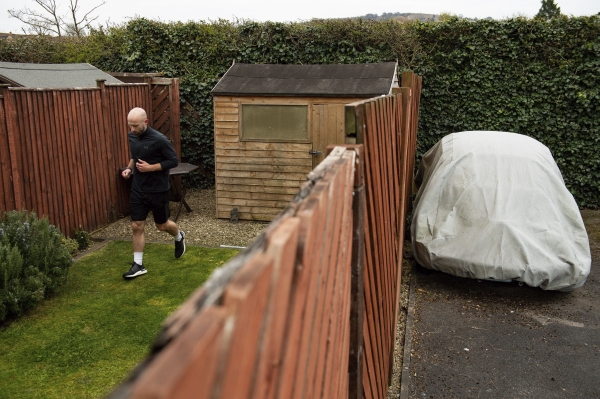 역주하는 제임스 캠벨, Jacob King/PA via AP/연합뉴스