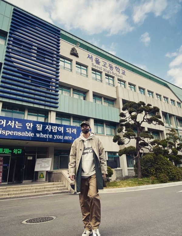 출처=이기우 인스타그램​​​​​​​'역대 최고치 투표율' 사전투표 마지막날, ★인증샷 릴레이 '정우성·이다희·이적·이기우·조권·김의성'