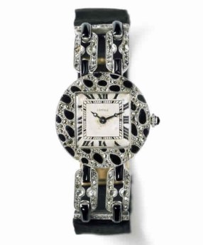 팬더를 모티브로 해 제작된 여성용 손목시계(1914년)