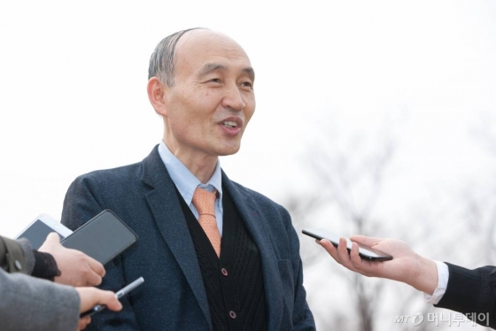 조동호 과학기술정보통신부 장관 후보자가 11일 오전 국립과천과학관으로 출근하고 있다. /사진=과학기술정보통신부