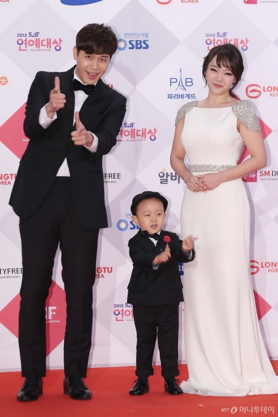 2015 SBS 연예대상 당시 김소현 손준호 부부와 아들 손주안 모습 /사진=머니투데이 DB