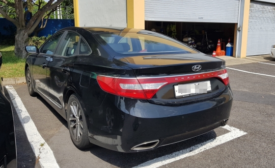 전 남편을 살해한 혐의를 받는 고유정(36·여)이 사체유기에 사용한 차량이 제주동부경찰서에 세워져 있다./사진=뉴시스<br>