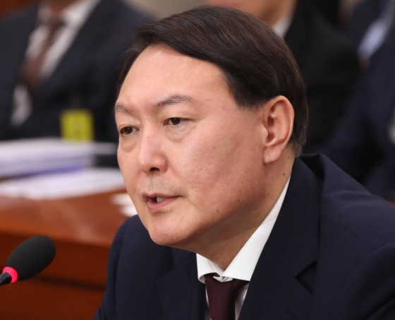 윤석열 검찰총장 후보자가 지난 8일 오후 서울 여의도 국회에서 열린 인사청문회에서 답변하고 있다./사진=홍봉진 기자 honggga@