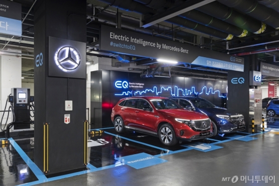 서울 송파구 롯데월드타워 벤츠 전기차 충전공간. /사진제공=메르세데스-벤츠 코리아