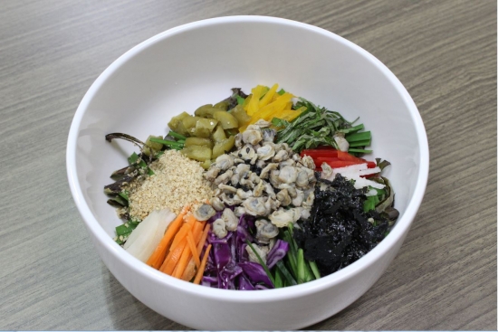 섬진강휴게소의 청매실재첩비빔밥/사진제공=한국도로공사