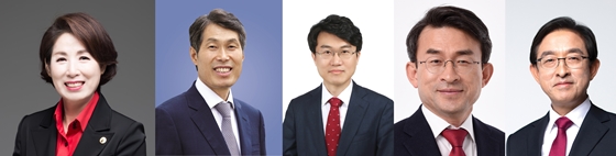 자유한국당 대구 수성갑 예비후보. 왼쪽부터 정순천 한국당 수성갑당협위원장과 이진훈 전 수성구청장, 김현익 경상북도 고문변호사, 정상환 전 국가인권위 상임위원, 조정 지방분권운동대구경복본부 공동대표.