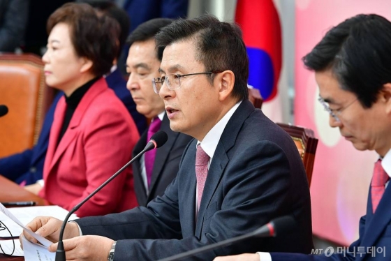 자유한국당 황교안 대표가 지난 3일 오전 서울 여의도 국회에서 열린 최고위원회의에서 발언하고 있다. / 사진=홍봉진 기자 honggga@