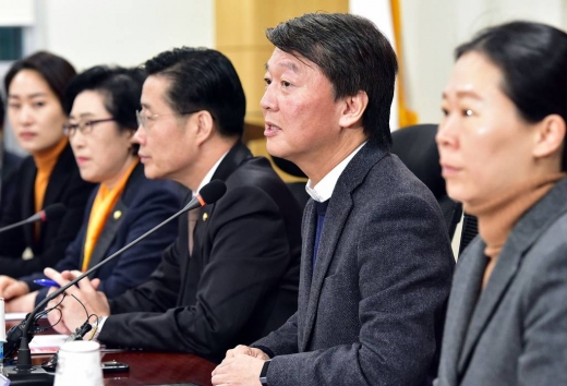 안철수 국민당(가칭) 창당준비위원장이 이달 12일 오전 서울 여의도 국회 의원회관에서 열린 국민당 창당준비위원회 제1차 중앙운영위원회 회의에서 발언하고 있다. / 사진=홍봉진 기자