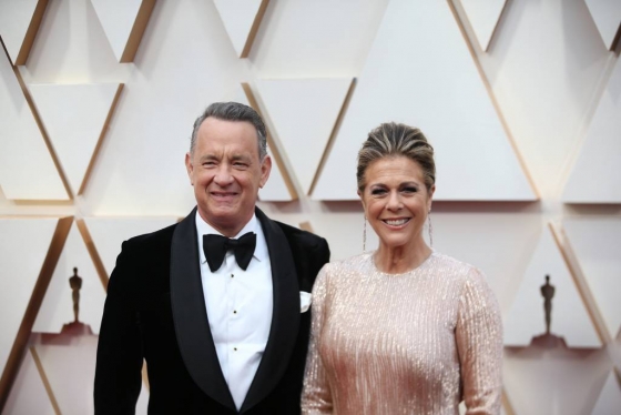 사진은 기사와 관련없음. (200210) -- LOS ANGELES, Feb. 10, 2020 (Xinhua) -- Tom Hanks (L) and Rita Wilson arrive for the red carpet of the 92nd Academy Awards at the Dolby Theatre in Los Angeles, the United States, Feb. 9, 2020. (Xinhua/Li Ying) 톰행크스, 리타 윌슨 / 사진제공=신화뉴시스