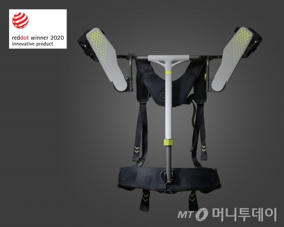 현대자동차그룹이 개발한 조끼형 외골격 웨어러블 로봇 '벡스'. /사진제공=현대자동차