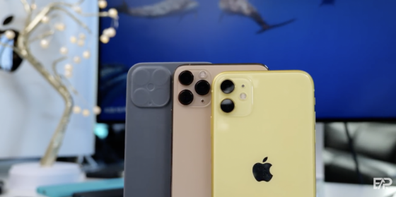 캐드를 기반으로 제작한 3D 프린팅 실물과 아이폰11 시리즈 크기 비교