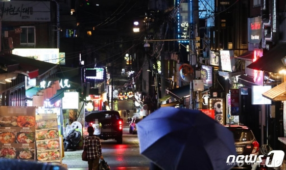 정부가 지난 8일 이태원 클럽 관련 신종 코로나바이러스 감염증(코로나19) 확진자 14명이 무더기로 쏟아지자 1개월간 클럽 운영을 자제하는 행정명령을 발표했다. /사진=뉴스1