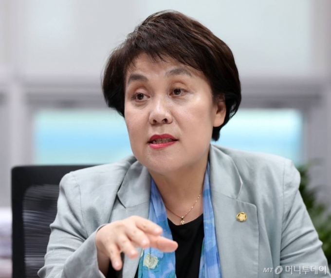 23일 국회에서 정춘숙 민주당 의원 인터뷰 / 사진=홍봉진기자 honggga@