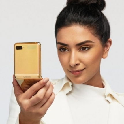 삼성전자 폴더블폰 '갤럭시 Z 플립' 미러 골드 /사진=삼성전자