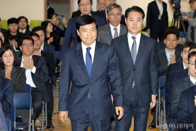 이성윤 신임 서울중앙지검장이 13일 오전 서초구 서울중앙지검에서 열린 '제61대 서울중앙지방검찰청 검사장 취임식'에 참석하고 있다. / 사진=이기범 기자 leekb@