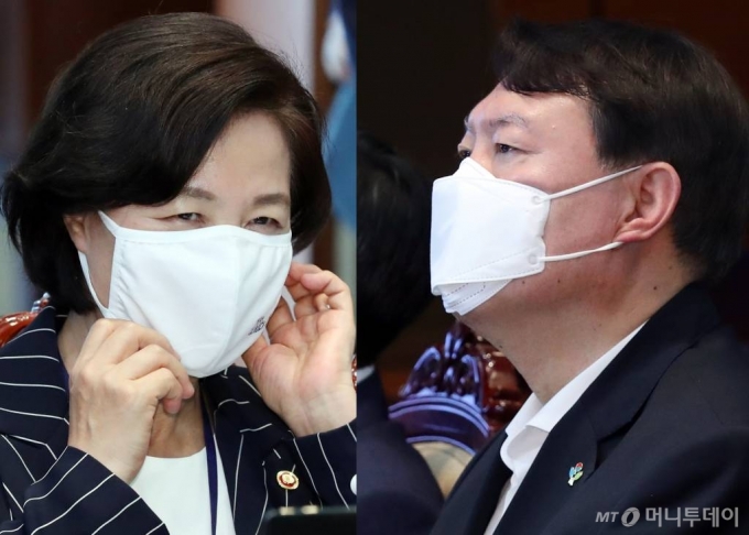 추미애 법무부 장관과 윤석열 검찰총장이 22일 청와대 여민관에서 열린 제6차 공정사회 반부패정책협의회에 참석해 앉아 있다./사진=뉴스1