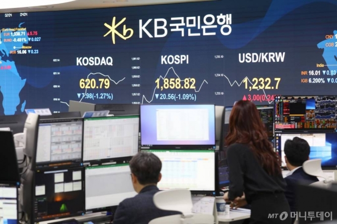 서울 여의도 KB국민은행 스마트 딜링룸 /사진제공=KB국민은행