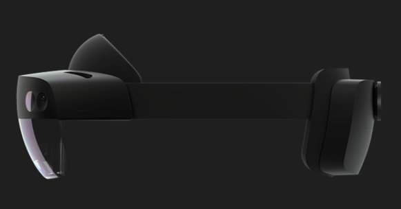 마이크로소프트가 지난 2월 공개한 홀로렌즈2의 모습. 마이크로소프트는 홀로렌즈2가 오락용 보다는 산업 현장에서 더 적극 활용될 것이라고 밝혔다./사진=마이크로소프트