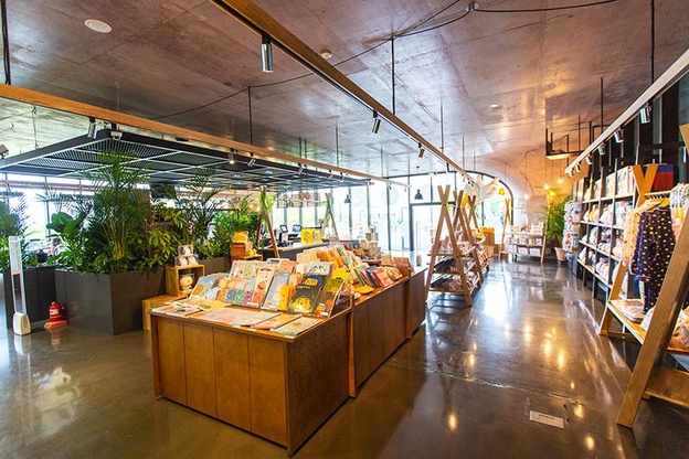 제주도 본사 스페이스닷원 1층에 새롭게 문을 연 ‘카카오프렌즈 스토어@제주’ 내부 모습. /카카오 제공