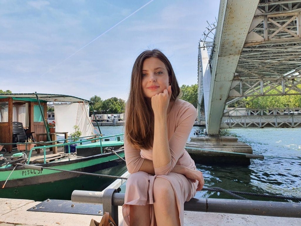 ‘디엑스오마크(DxOMark)’가 갤럭시노트10+ 5G를 통해 촬영한 인물 및 배경사진. 디엑스오마크는 갤럭시노트10+ 5G가 광범위한 조명에서 넓은 다이나믹 레인지와 디테일한 색상 표현으로 탁월한 노출을 보여준다고 평가했다. /디엑스오마크 제공