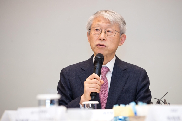 최기영 과학기술정보통신부 장관이 29일 오전 서울 영등포구 여의도메리어트파크센터에서 열린 '통신3사 CEO 간담회' 에 참석해 발언하고 있다. /과기정통부 제공