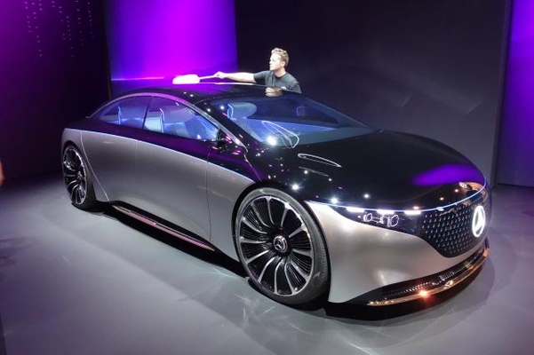 CES 2020에서 벤츠가 전시한 비전 EQS. 지난해 9월 프랑크푸르트 모토쇼에서 이미 공개된 콘셉트카다./진상훈 기자