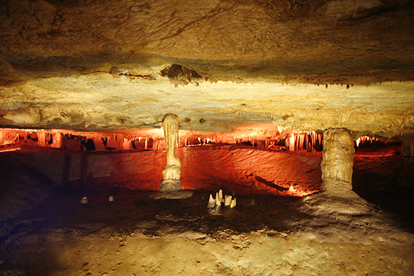 천곡황금박쥐동굴 탐방의 하이라이트, 샘실신당