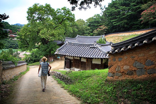 양동마을에서 가장 큰 정자인 심수정에서 본 마을 풍경