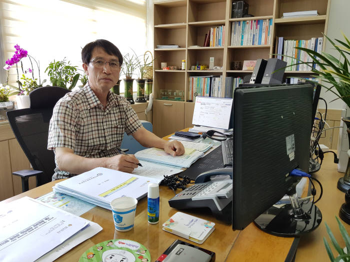 방중배 강원 정선정보고등학교 교장