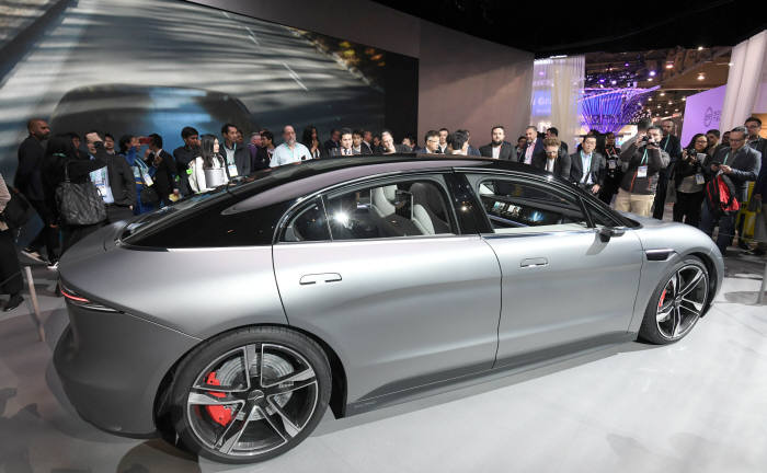 소니 자율주행 전기차 비전-S.