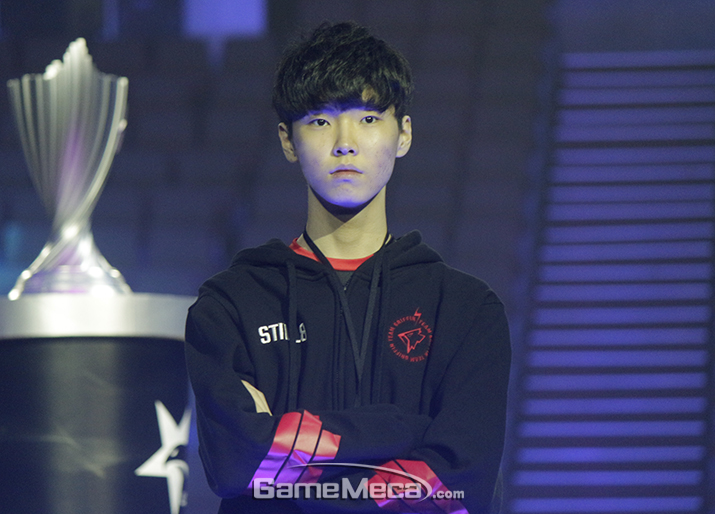 ▲ 리허설을 마친 후에는 세팅에 돌입한다 (사진: 게임메카 촬영)