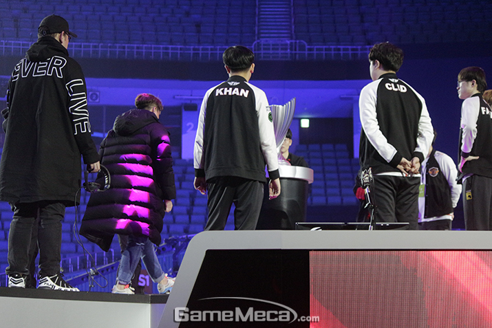 ▲ 어느새 가득찬 관중석 (사진: 게임메카 촬영)