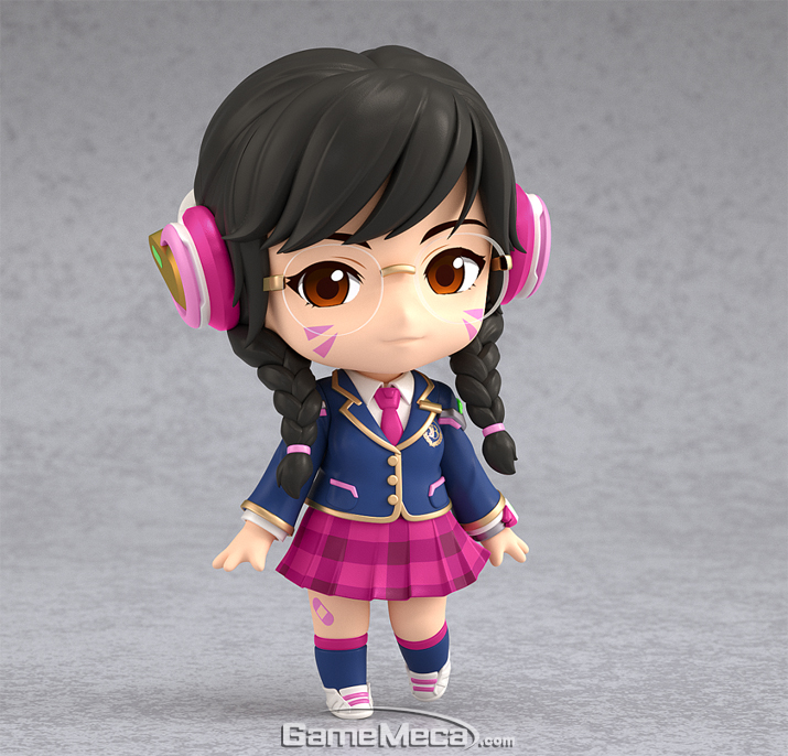 ▲ 금빛 장식이 돋보이는 분홍빛 MEKA (사진출처: 블리자드 기어 스토어)