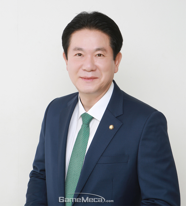 ▲ 대리게임 처벌법을 발의한 이동섭 의원 (사진제공: 이동섭 의원실)