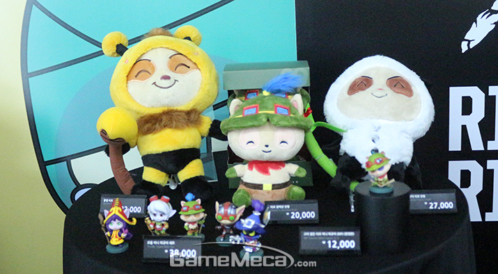 ▲ 팬들의 구매가 이어졌다 (사진: 게임메카 촬영)