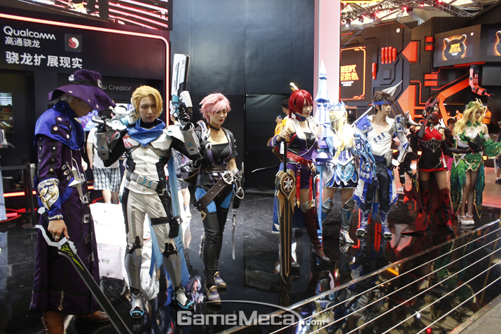 ▲ 유저 행사인 코스프레도 열리고 있다 (사진: 게임메카 촬영)